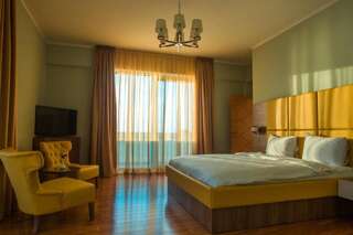 Курортные отели Diana - Castello Mare Батуми Люкс с 2 спальнями-5