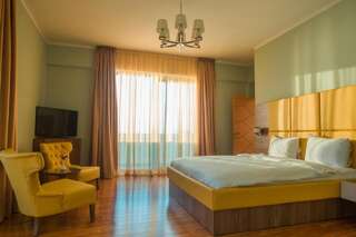Курортные отели Diana - Castello Mare Батуми Люкс с 2 спальнями-1